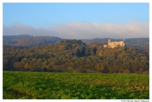 Die Burgruine Hohenegg in Herbststimmung